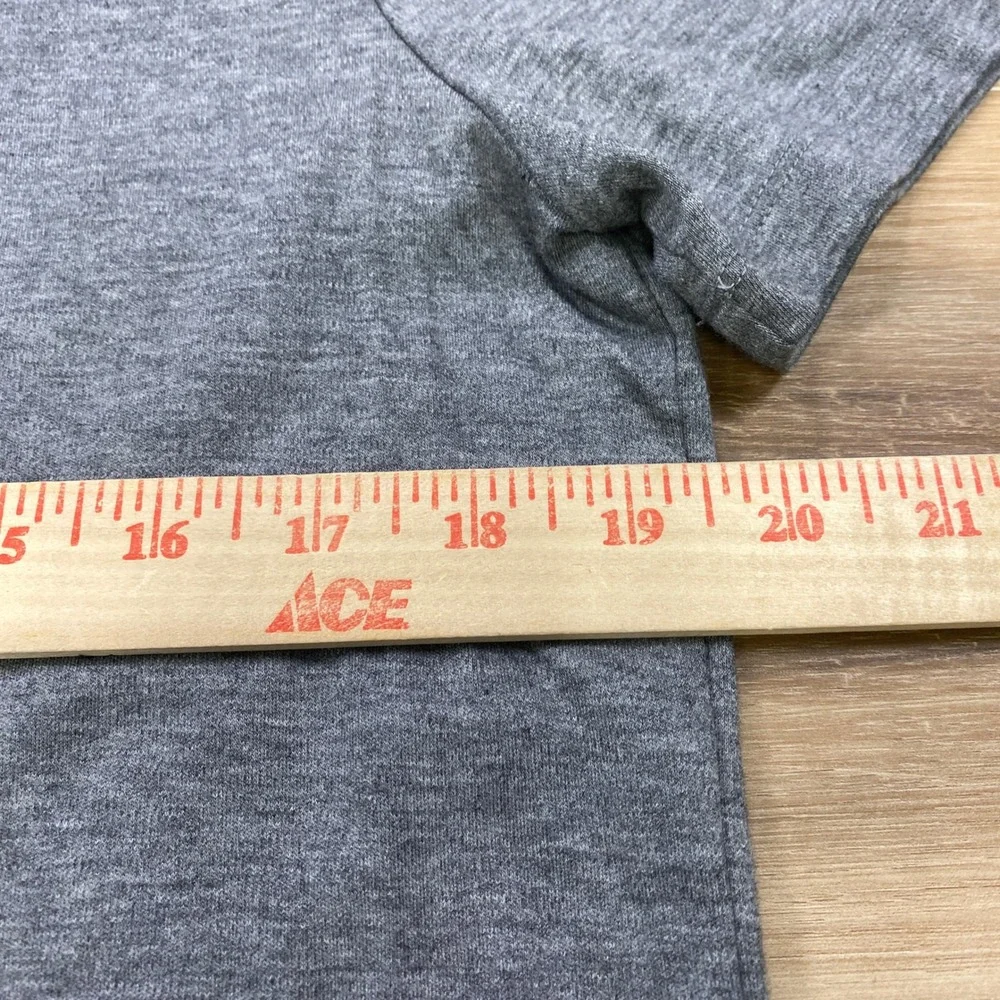 Banana Republic T-Shirt Men M Minimalist Luxury Touch Cotton V-Neck Grey Classic